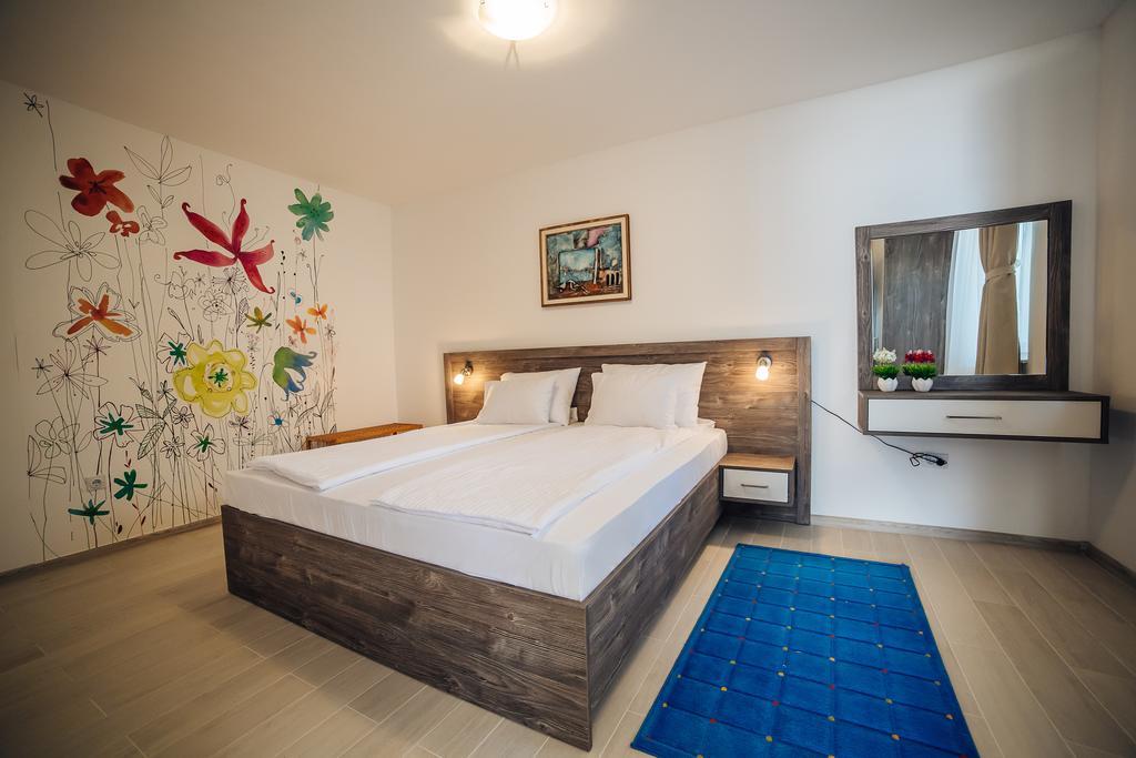 Apartments Harmonia ติวัต ภายนอก รูปภาพ