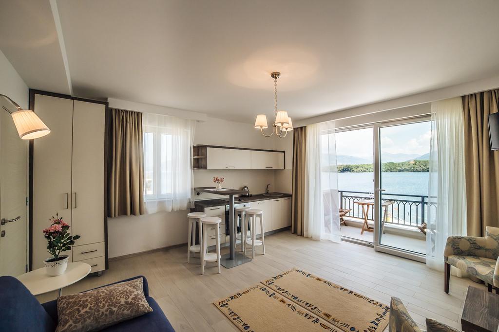 Apartments Harmonia ติวัต ภายนอก รูปภาพ